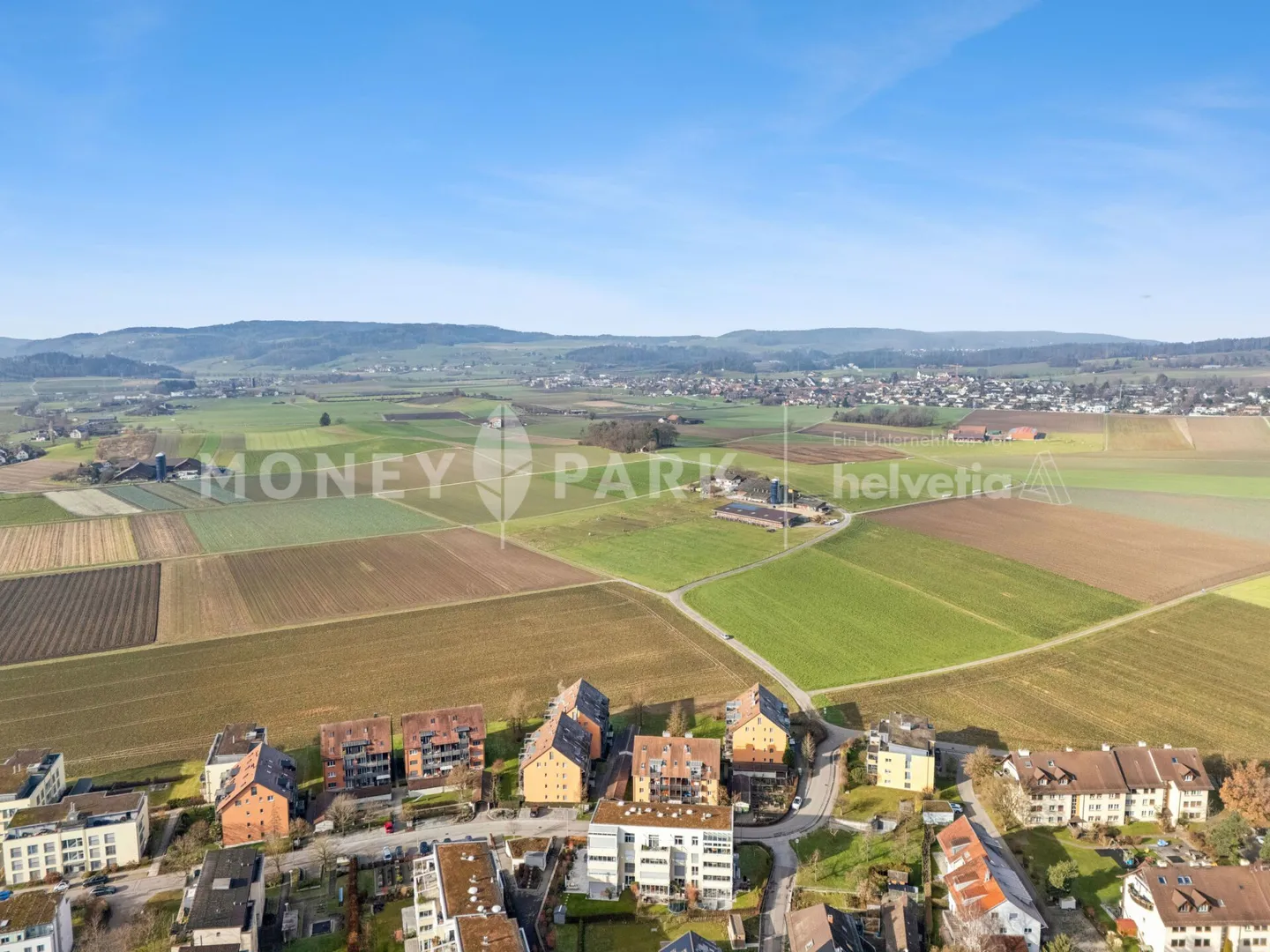 Incantevole appartamento giardino 2,5 locali con enorme giardino privato - Foto 11 di 12