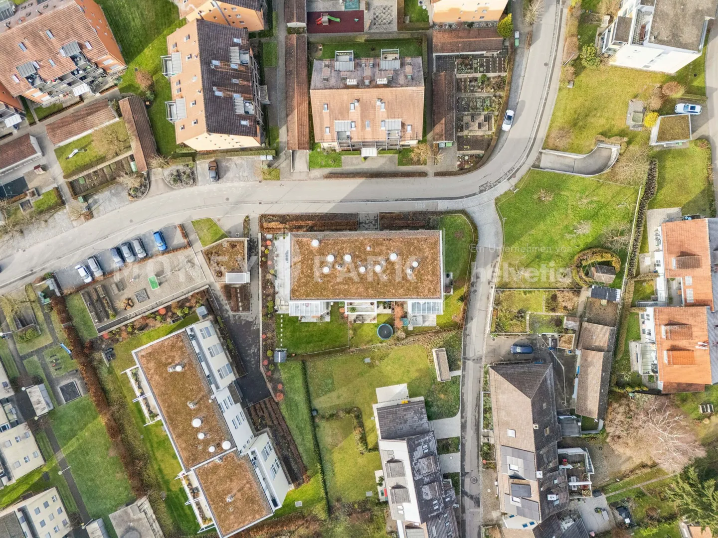 Incantevole appartamento giardino 2,5 locali con enorme giardino privato - Foto 12 di 12