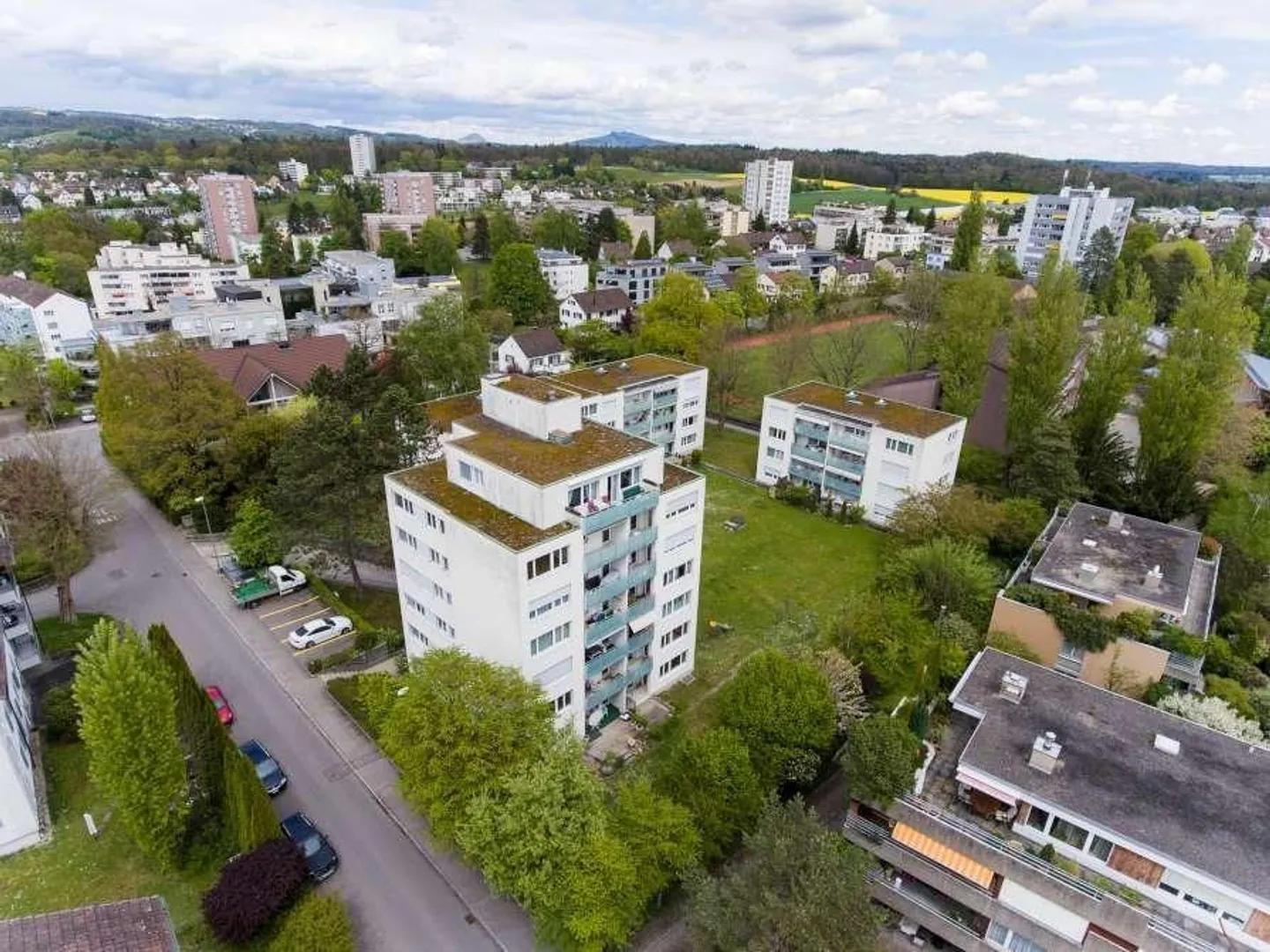 Living without street noise! - Photo 1 of 7