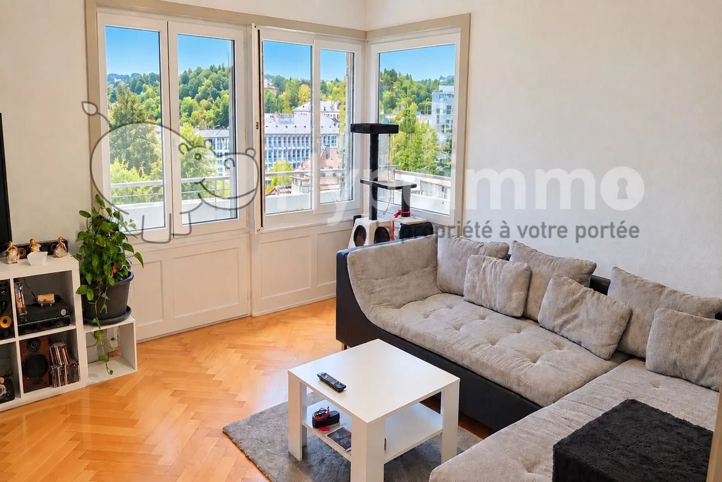 Charming 4-Room Apartment - Photo 1 of 1