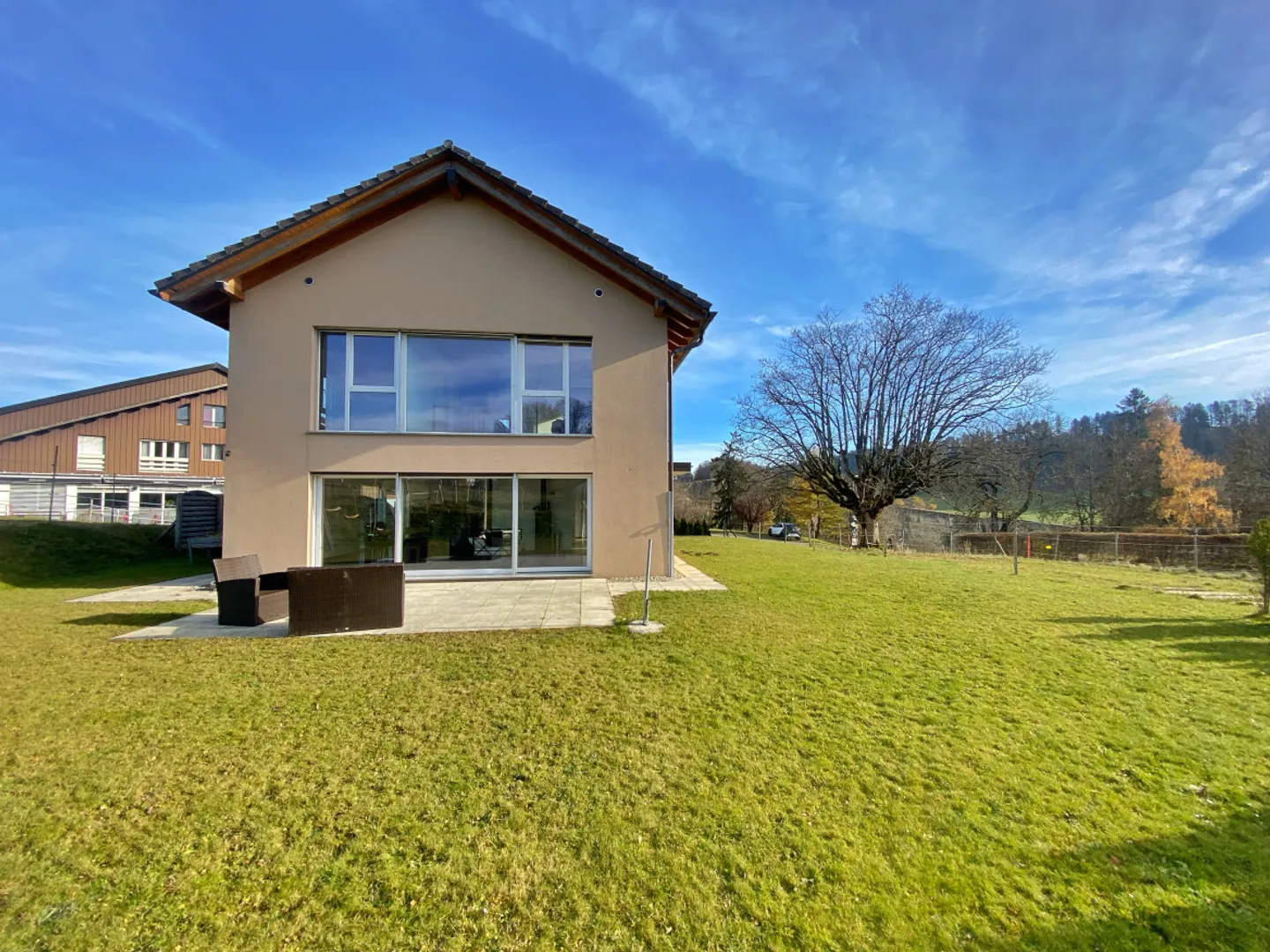 Villa architecturale en nature - Photo 1 sur 13