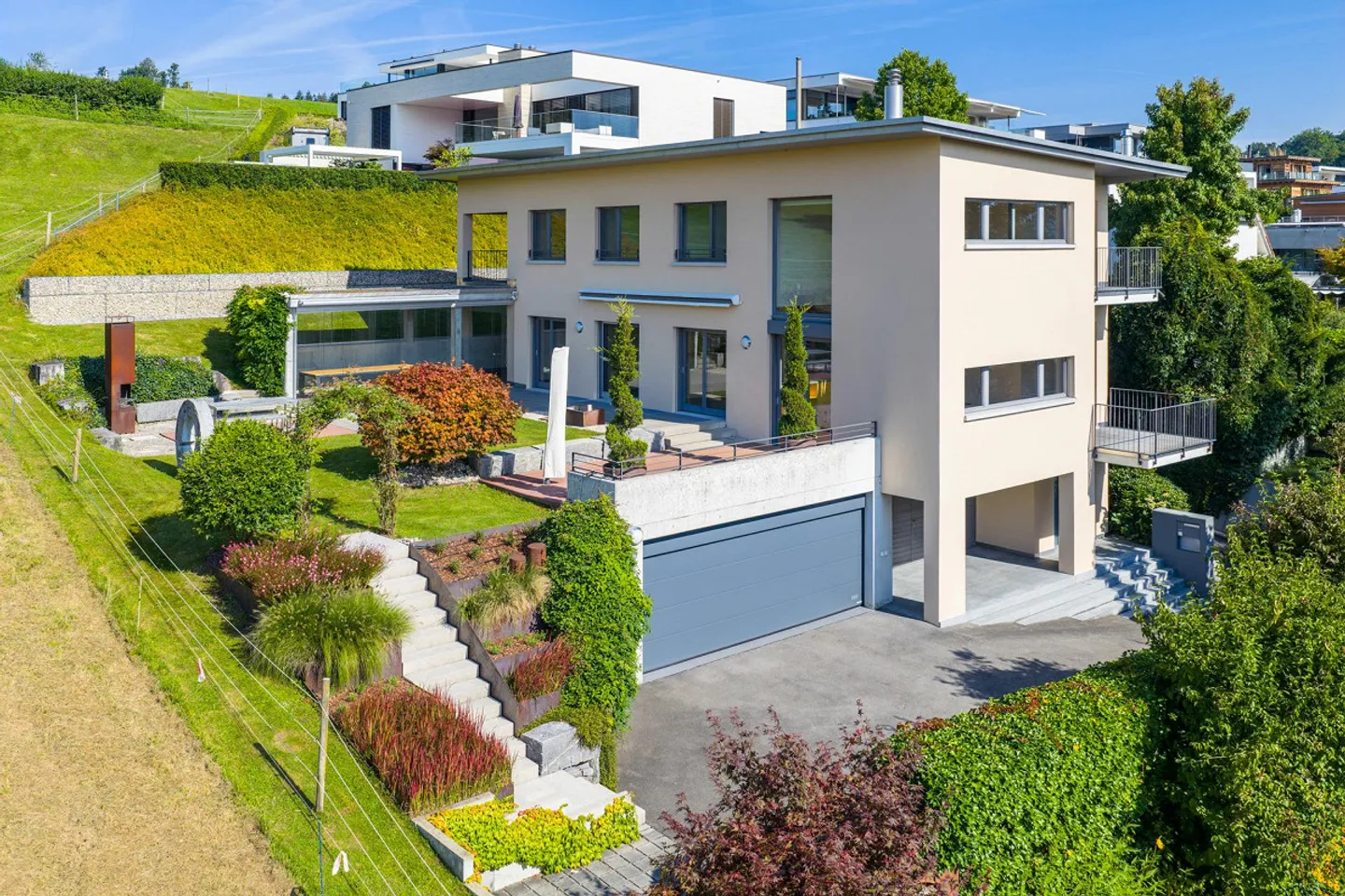 Exklusives Einfamilienhaus - Foto 1 von 12