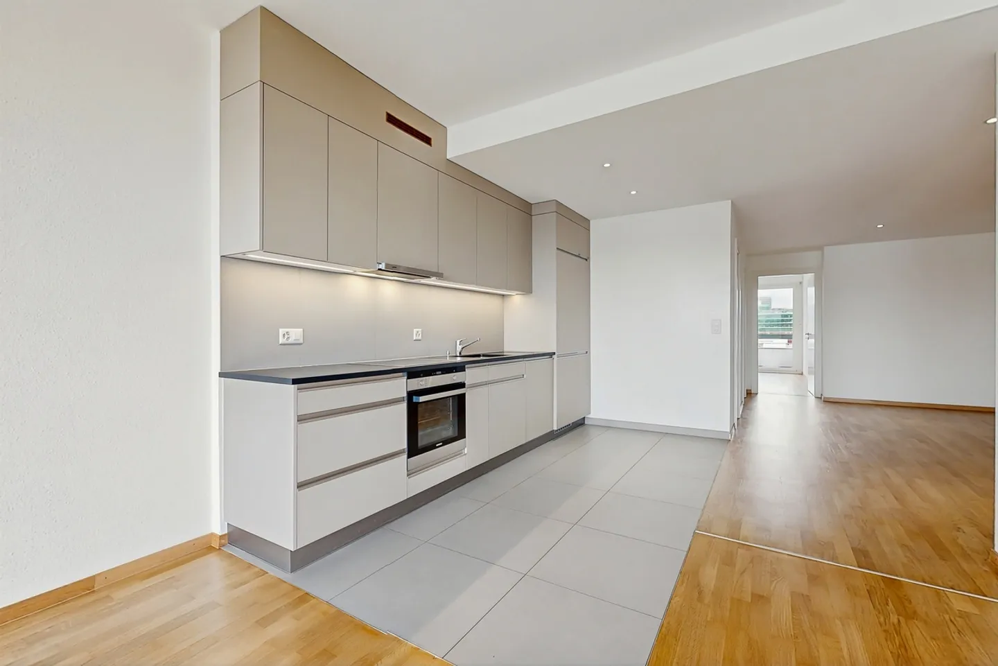 Vivere in un appartamento moderno, a due passi dal Lago di Ginevra! - Foto 5 di 13