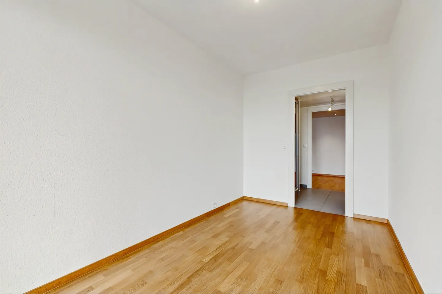 Vivere in un appartamento moderno, a due passi dal Lago di Ginevra! - Foto 9 di 13