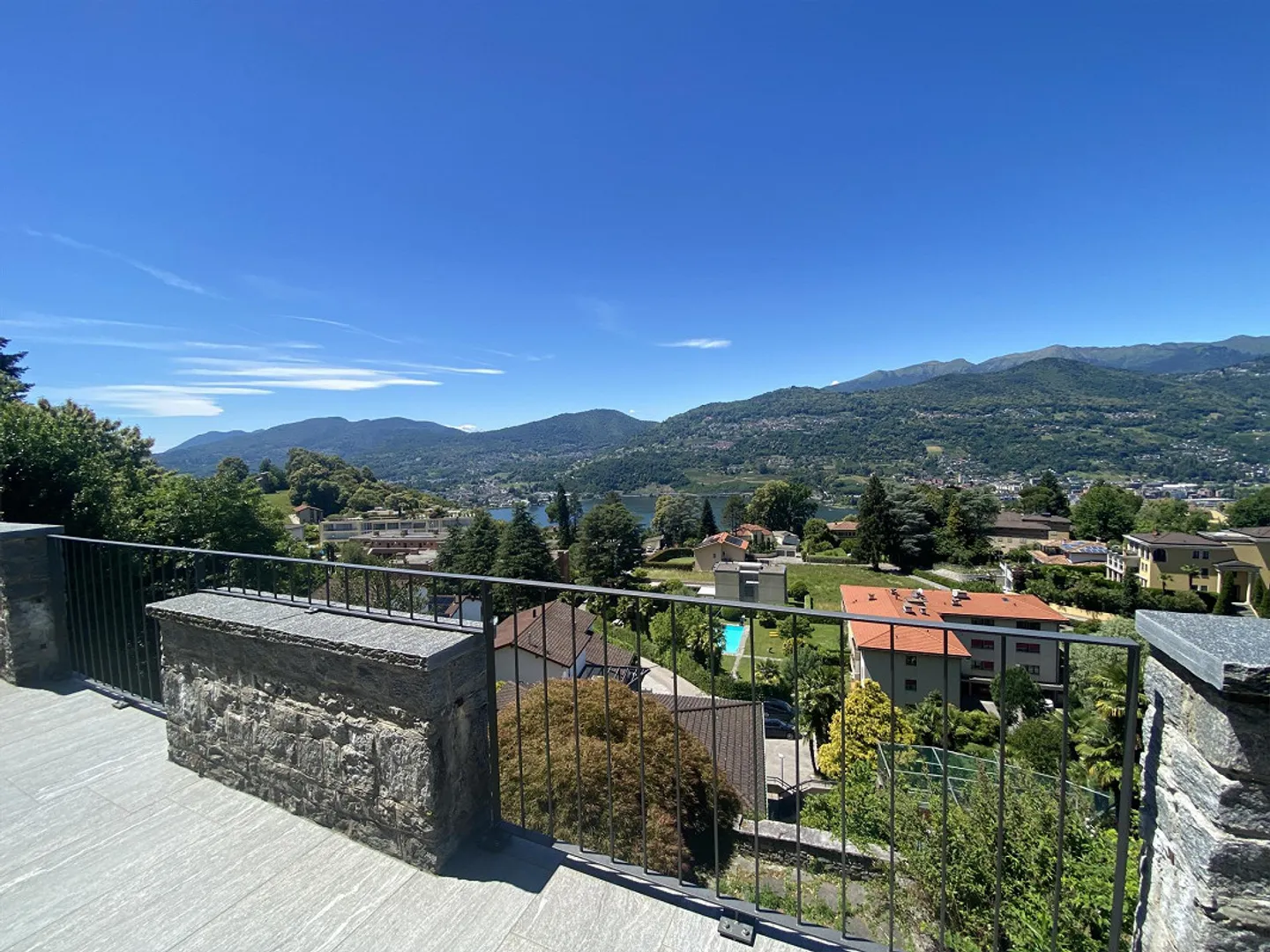 Casa Elegante con Vista Lago - Foto 4 di 13