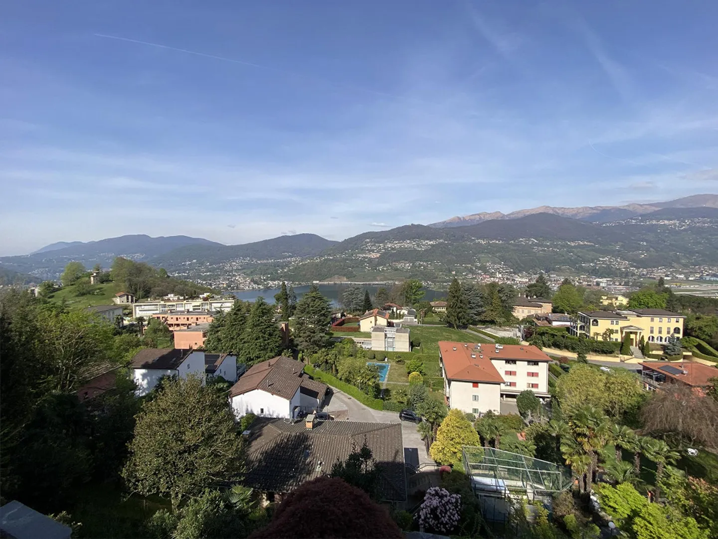 Casa Elegante con Vista Lago - Foto 6 di 13