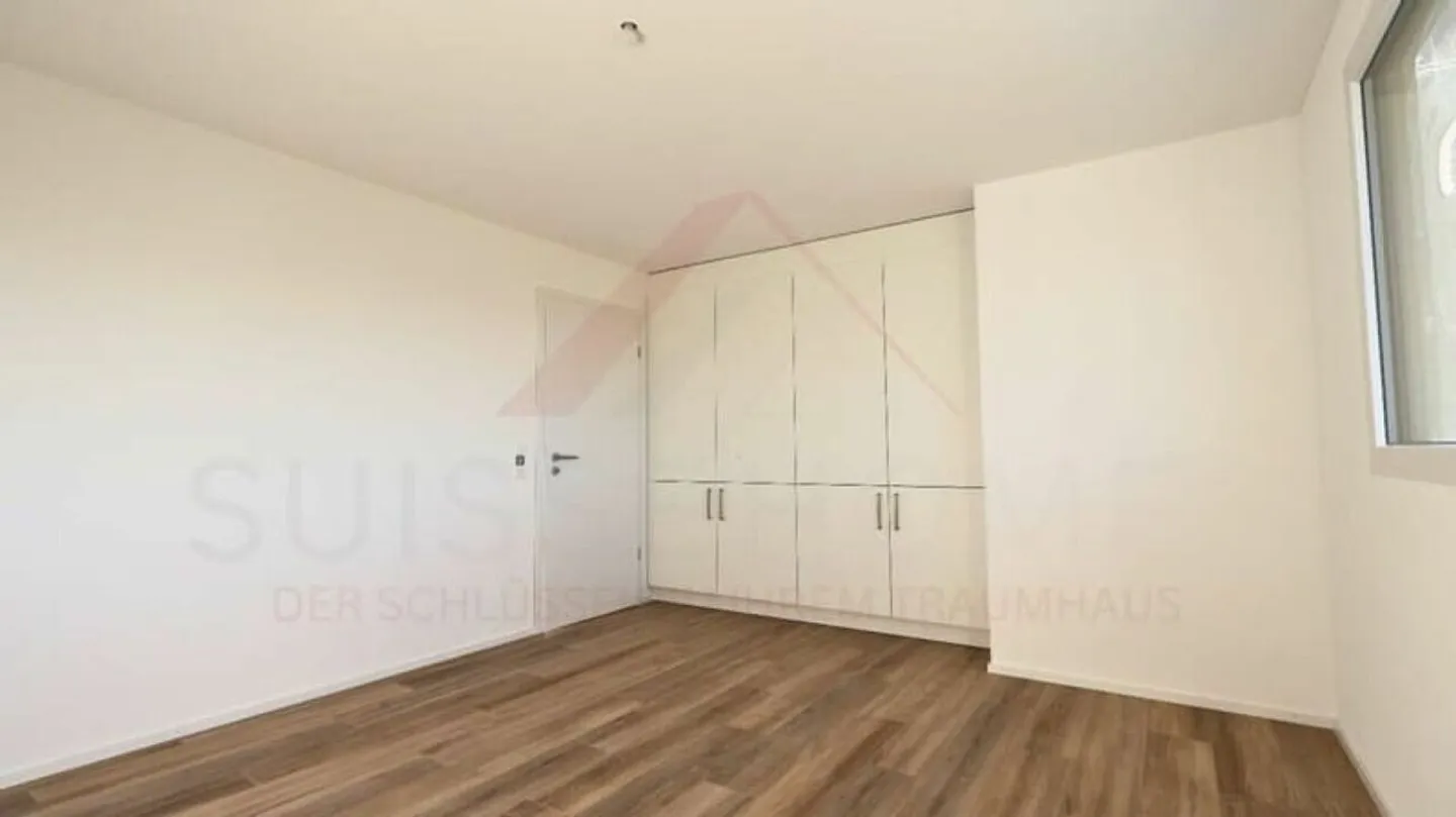 Wohnen mit Weitblick - moderne 3.5-Zimmer-Attikawohnung in Gurmels mit 45 m² Terrasse - Foto 5 von 11