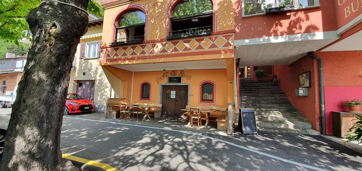 Grotto Bundi an den Kellern von Mendrisio - Foto 4 von 30