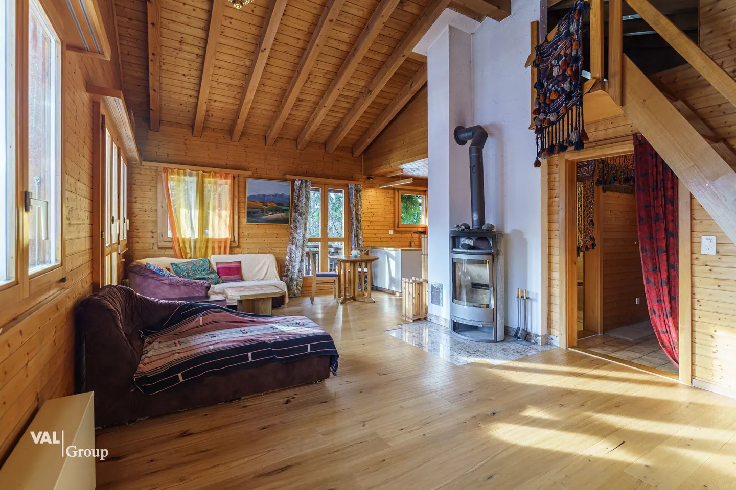 Chalet for sale - Photo 3 of 18