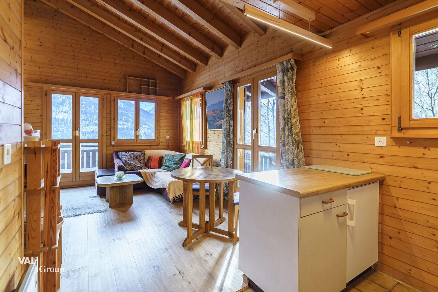 Chalet for sale - Photo 5 of 18