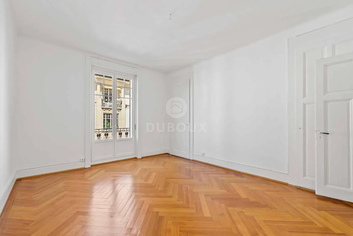 Appartement 5 pièces charmant - Photo 4 sur 13