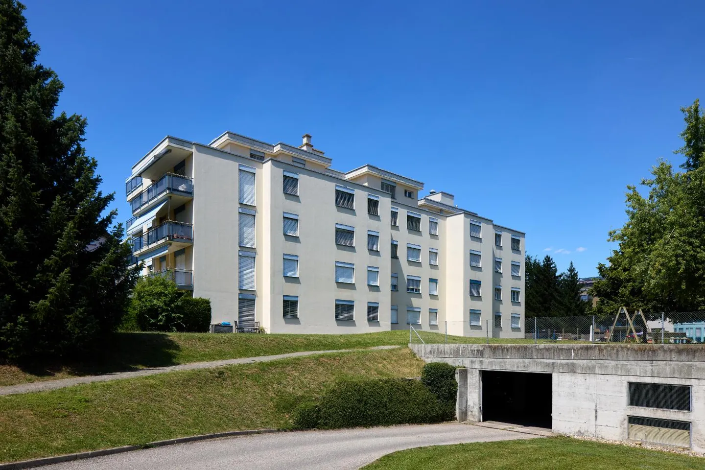 Appartamento 4.5 camere - Foto 4 di 13