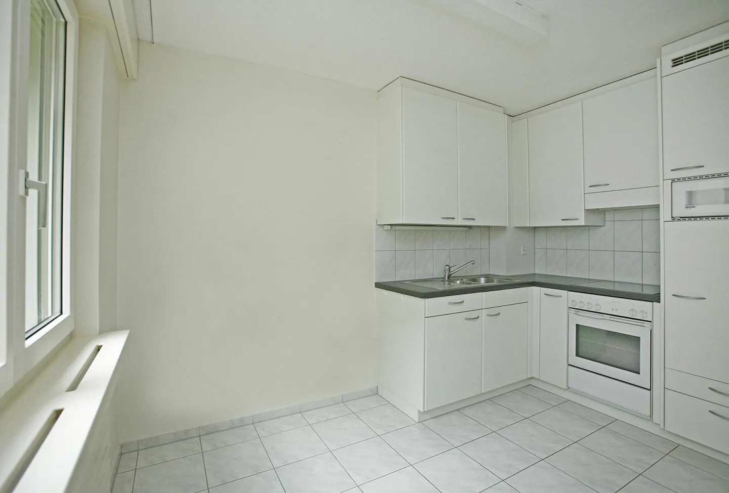 Appartement 2.5 pièces à Horw à louer - petit mais agréable - Photo 2 sur 4