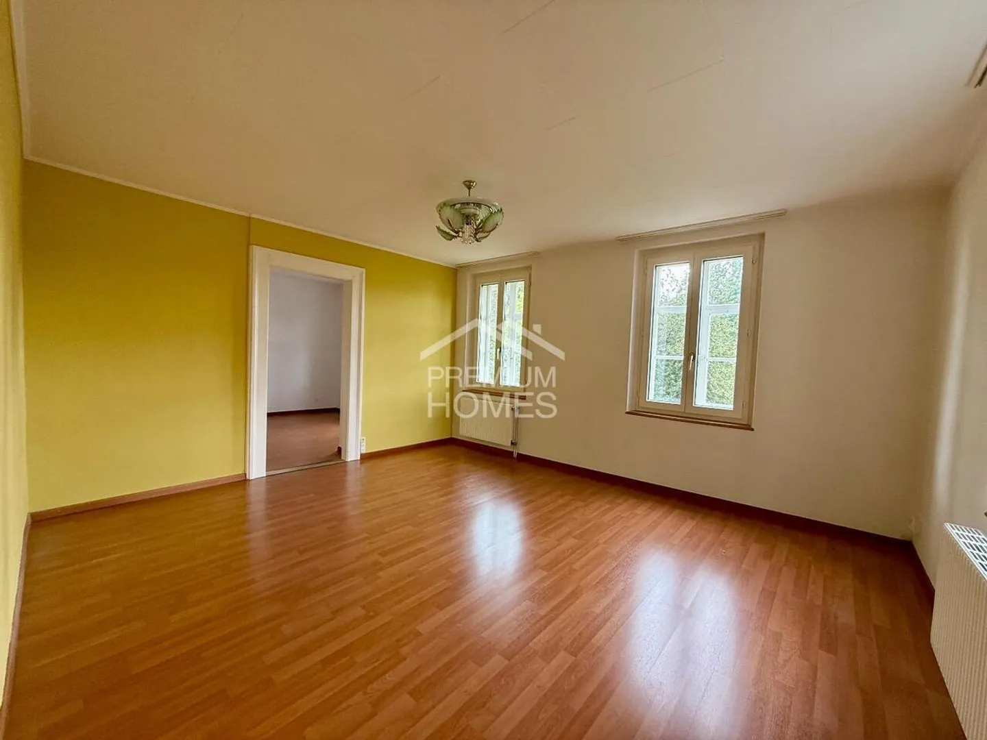 Charming apartment in a quiet neighborhood! - Photo 2 of 5