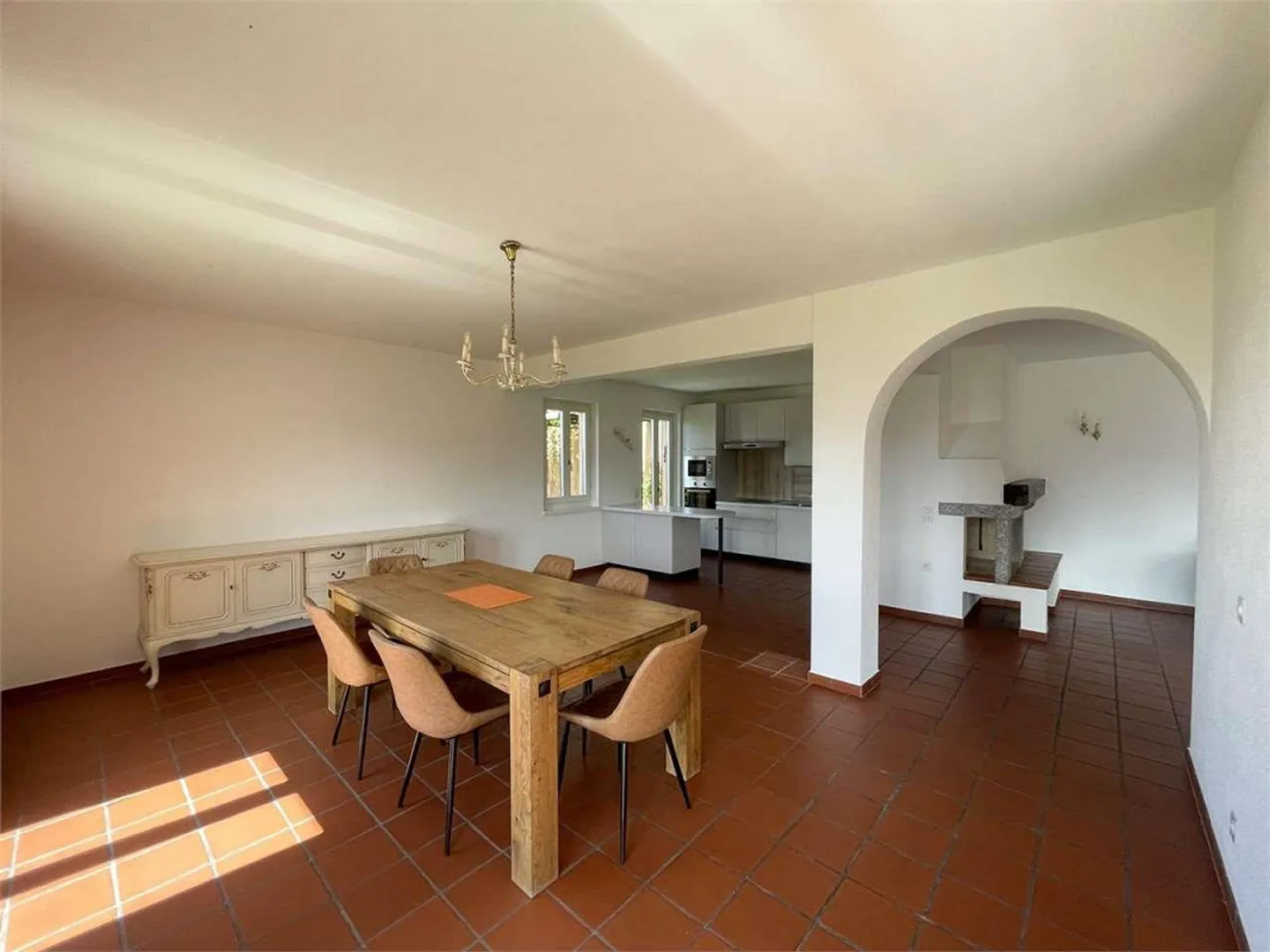 Private oasis in Porza with garden, indoor pool and lake view - Photo 7 of 13