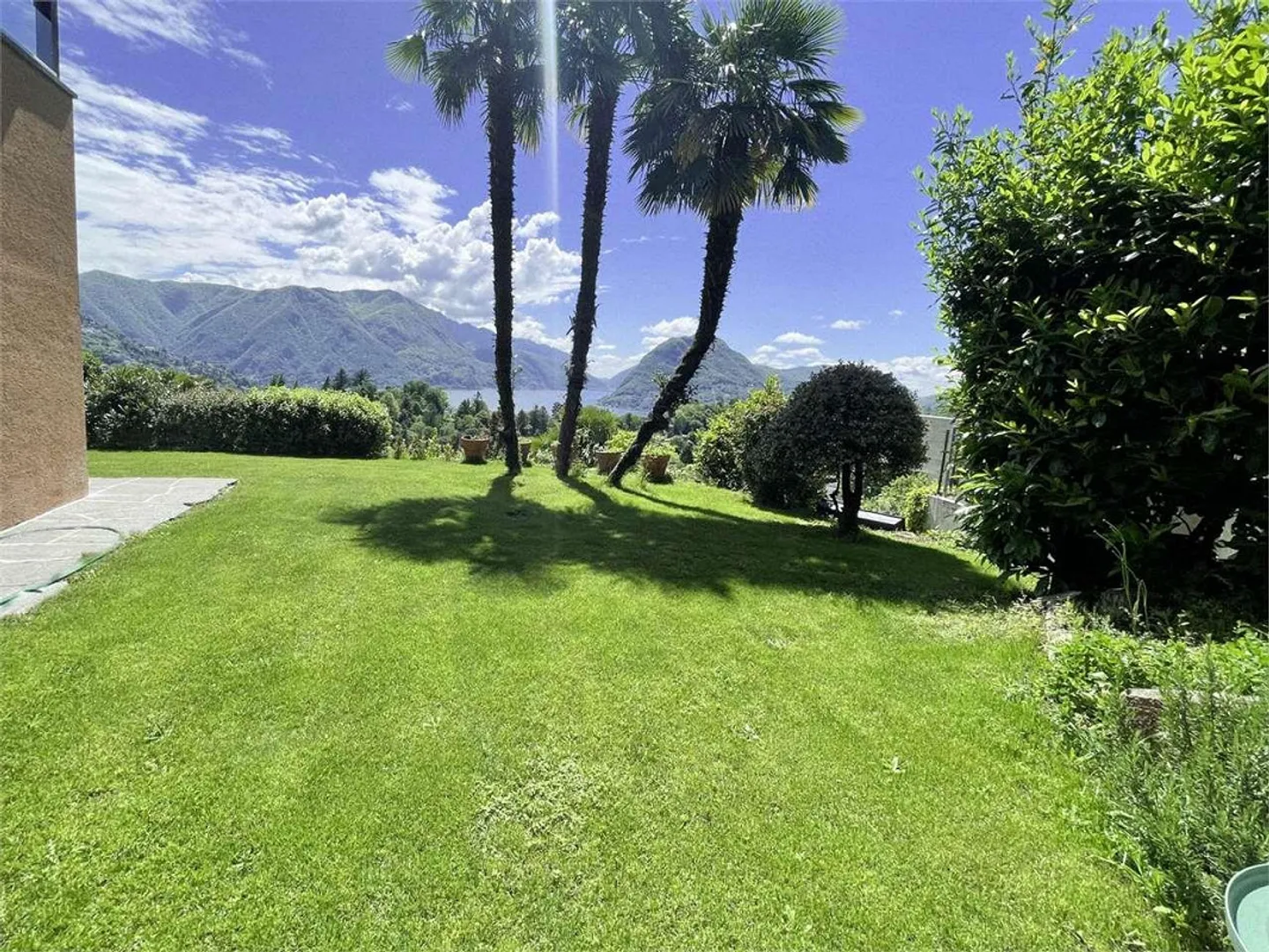 Private oasis in Porza with garden, indoor pool and lake view - Photo 12 of 13