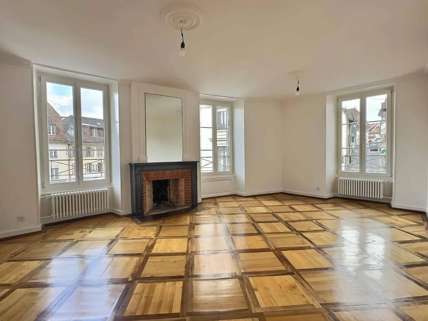 4.5 Room Apartment - Photo 1 of 8