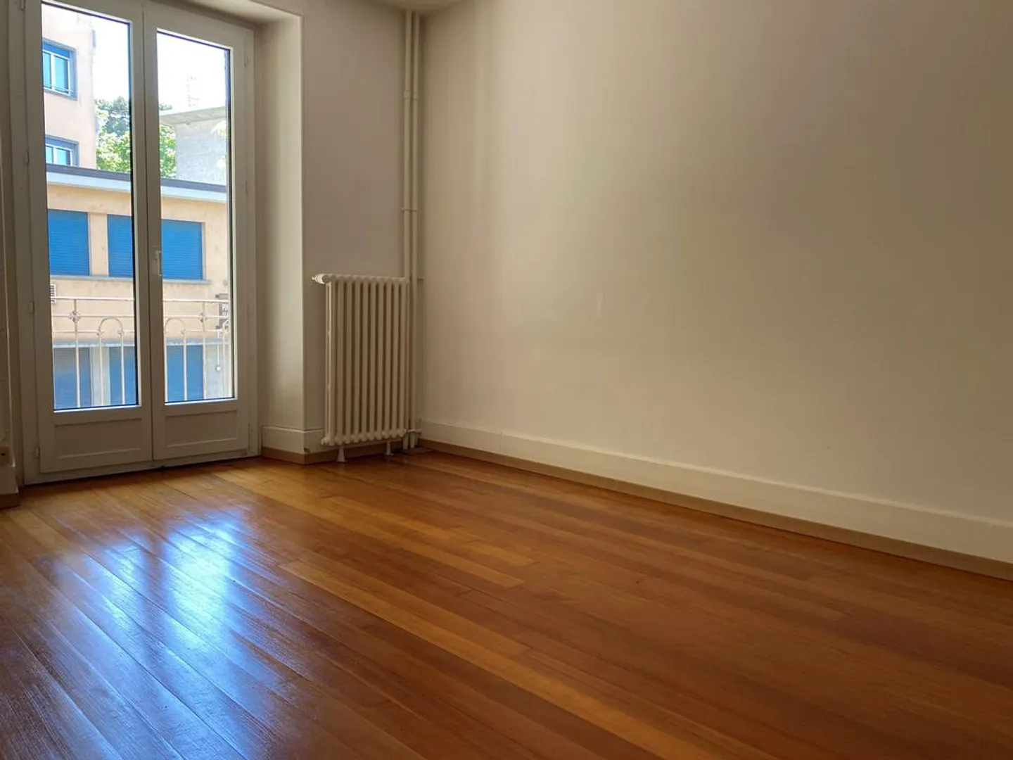 2.5-room apartment on the 1st floor - Photo 3 of 7