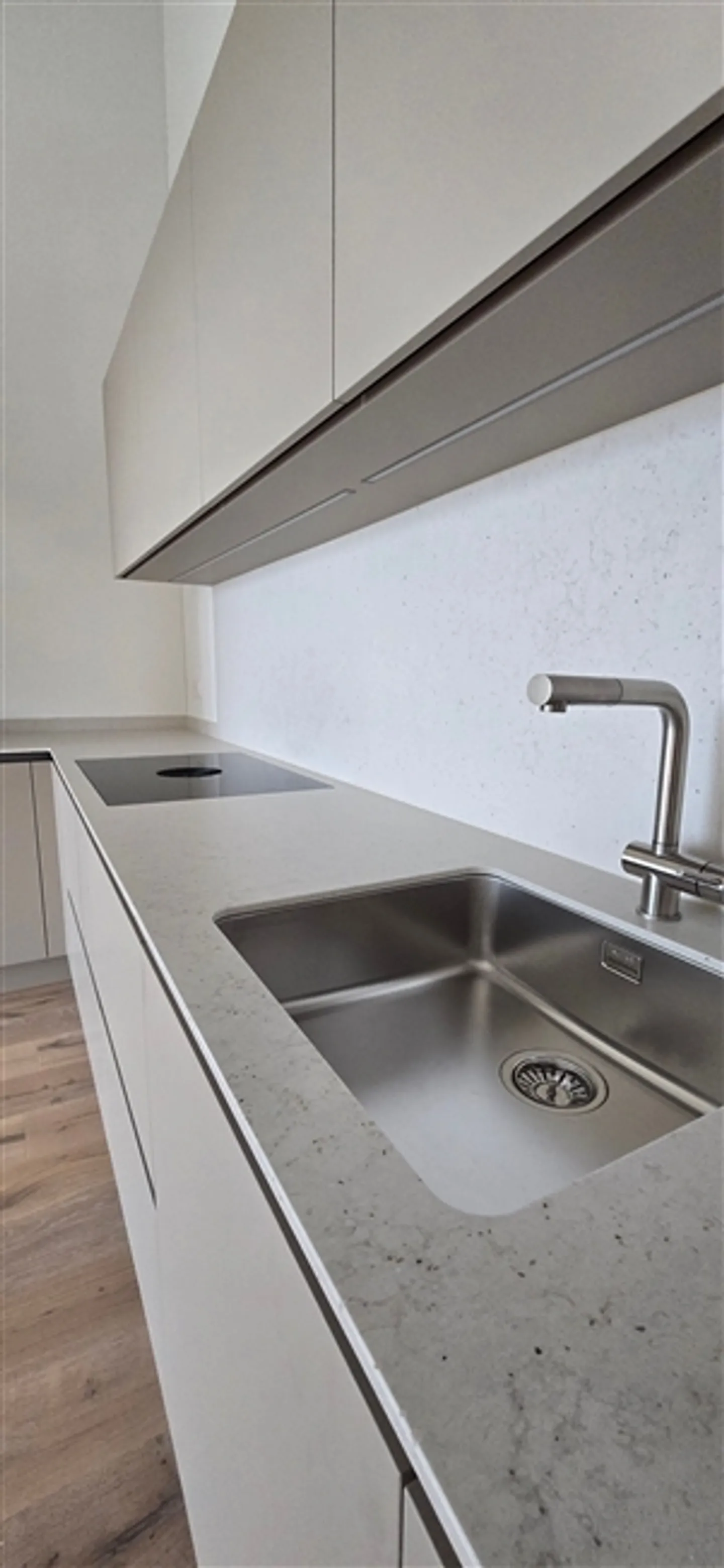 «Lichtdurchflutete 3.5-Zimmer-Dachwohnung in Mettmenstetten» - Foto 8 von 13