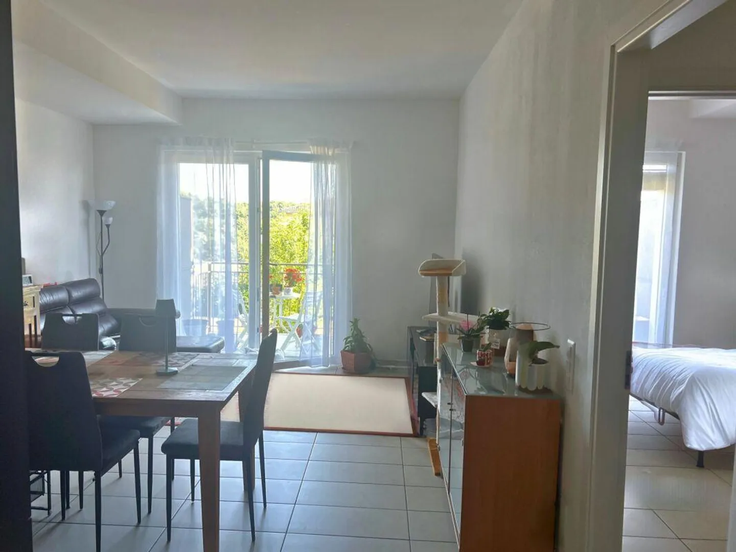 Appartement moderne avec balcon - Photo 5 sur 8