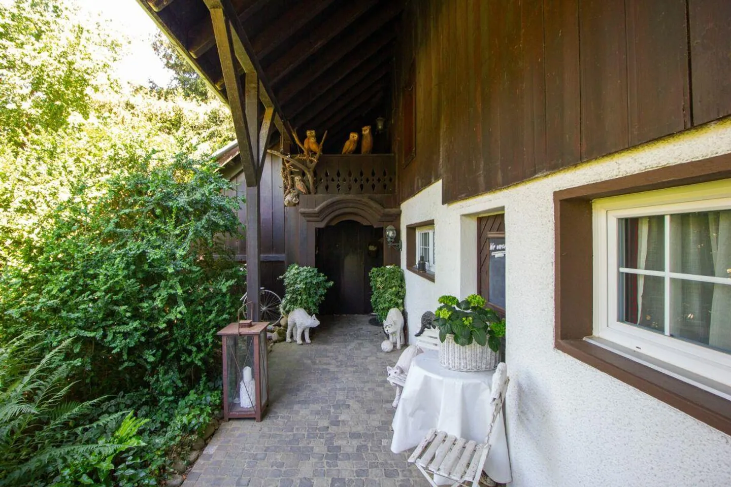 Maison de campagne unique avec jardin pittoresque - Photo 3 sur 17