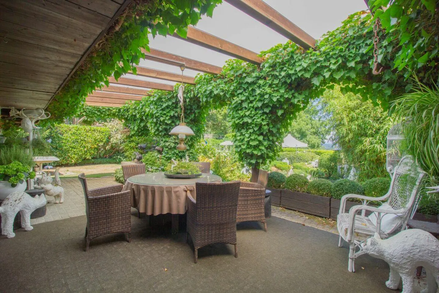 Maison de campagne unique avec jardin pittoresque - Photo 9 sur 17