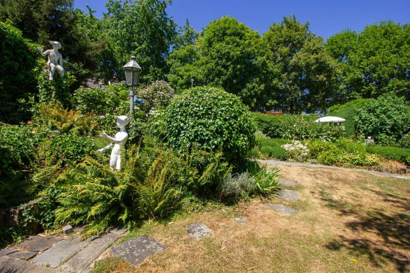 Maison de campagne unique avec jardin pittoresque - Photo 14 sur 17