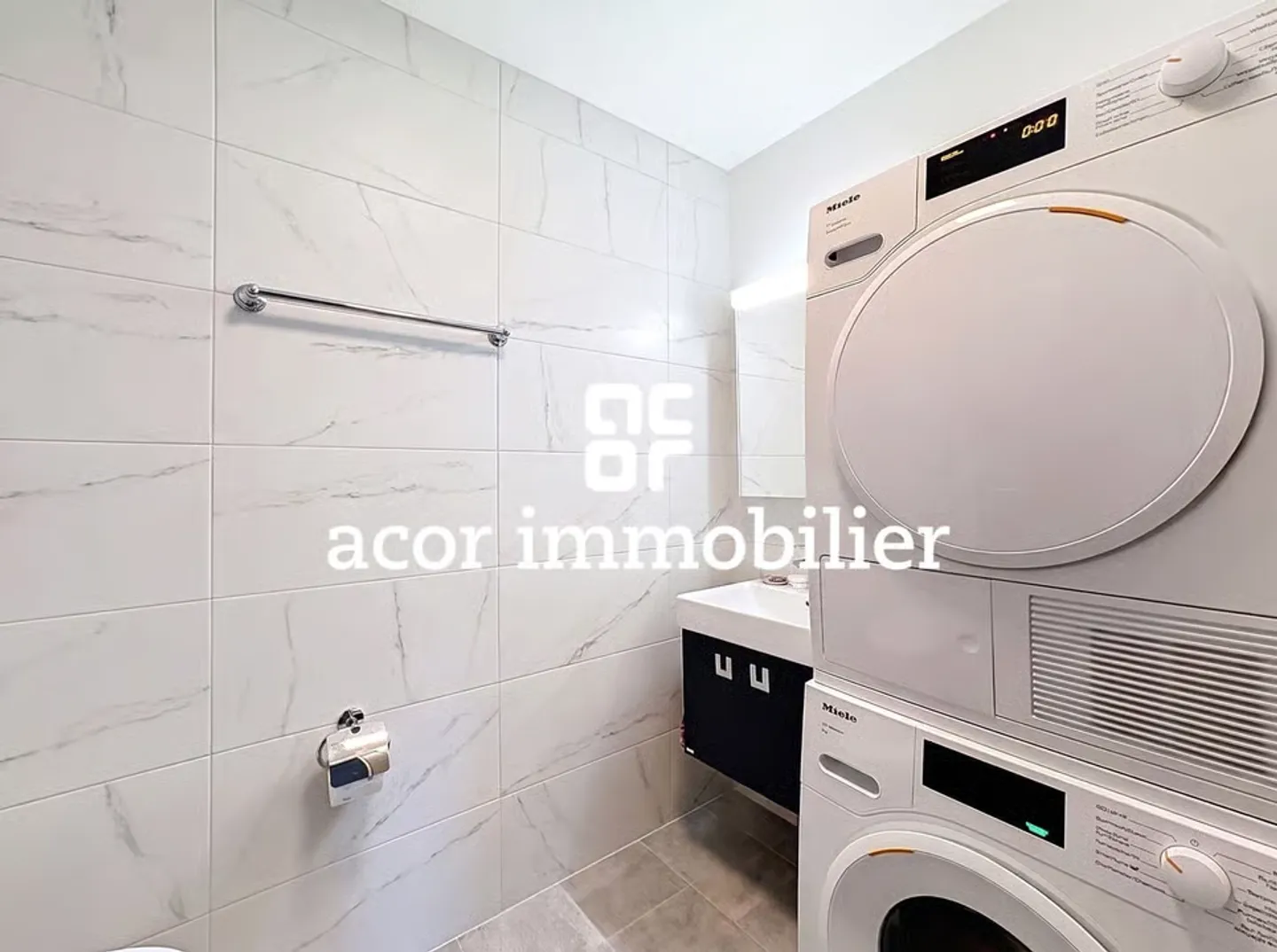 Sierre - Spacious 3.5 with large terrace! - Photo 9 of 9