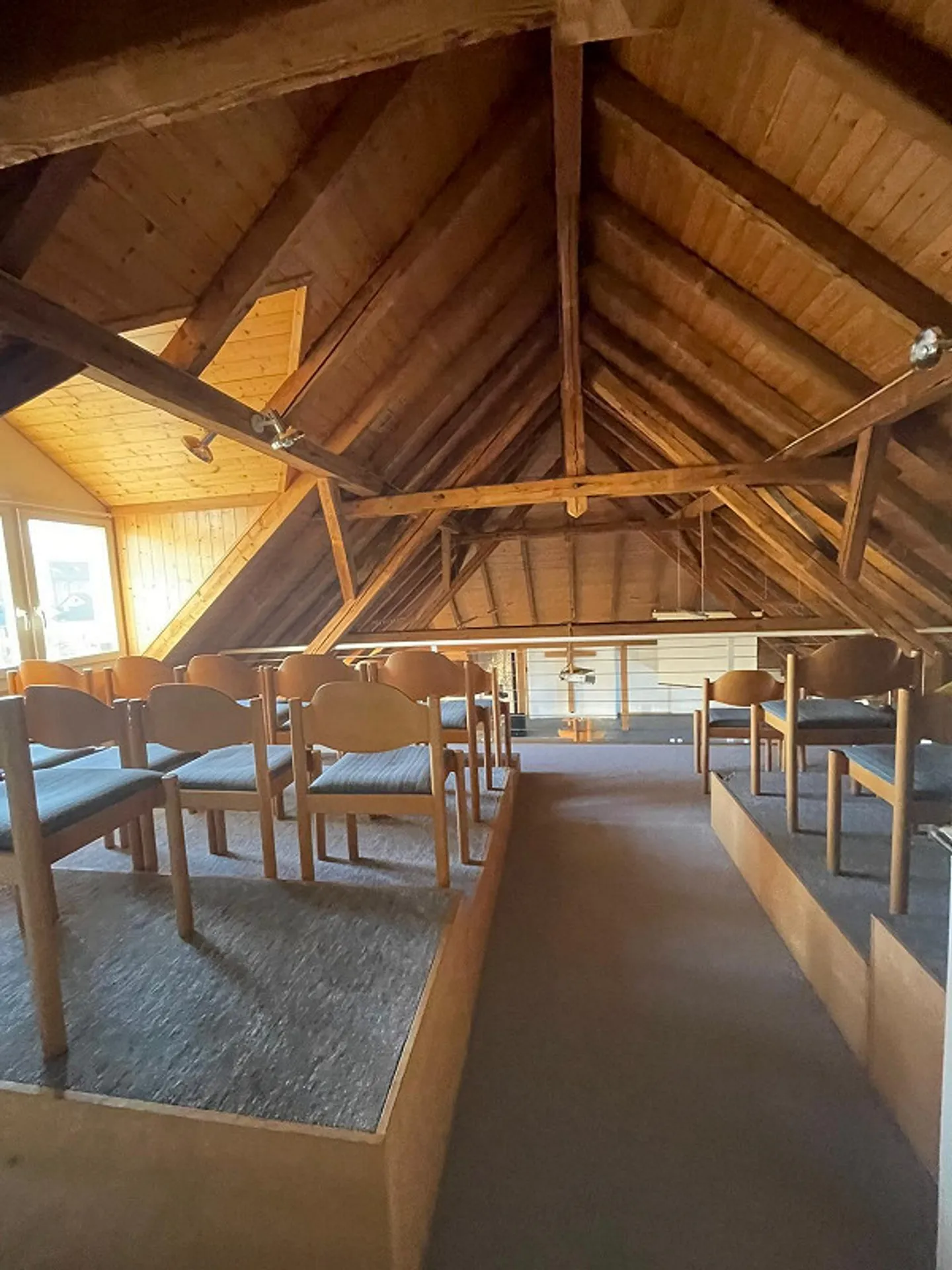 Ideal for clubhouse, association, event, seminar with plenty of parking available - Photo 4 of 13