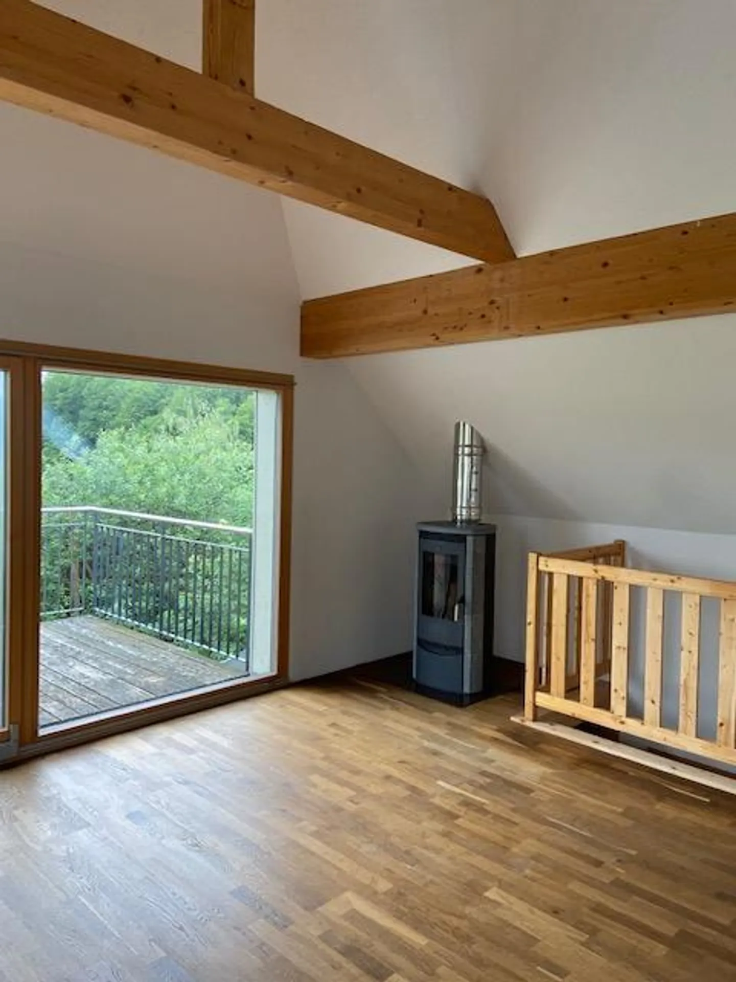 Sonniger 4.5 Zimmer-Hausteil - Foto 2 von 17