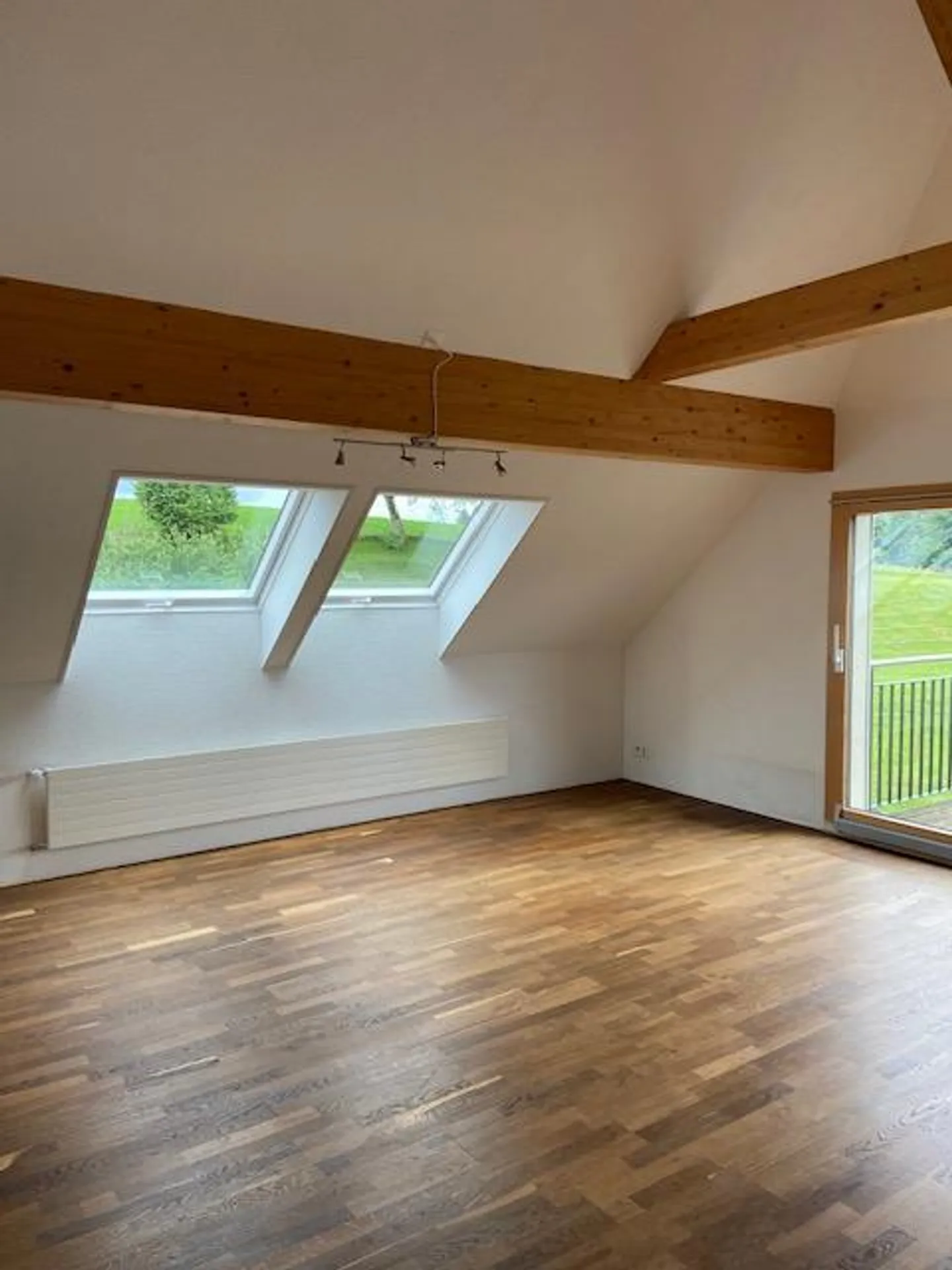 Sonniger 4.5 Zimmer-Hausteil - Foto 3 von 17