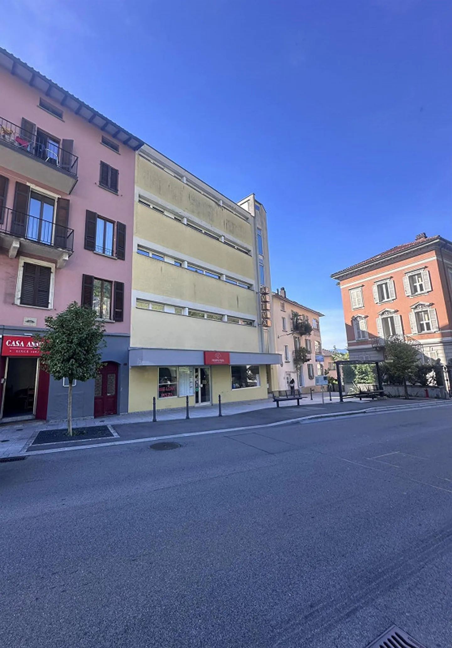 3 ½ rooms with lake view in Muralto - Photo 2 of 23