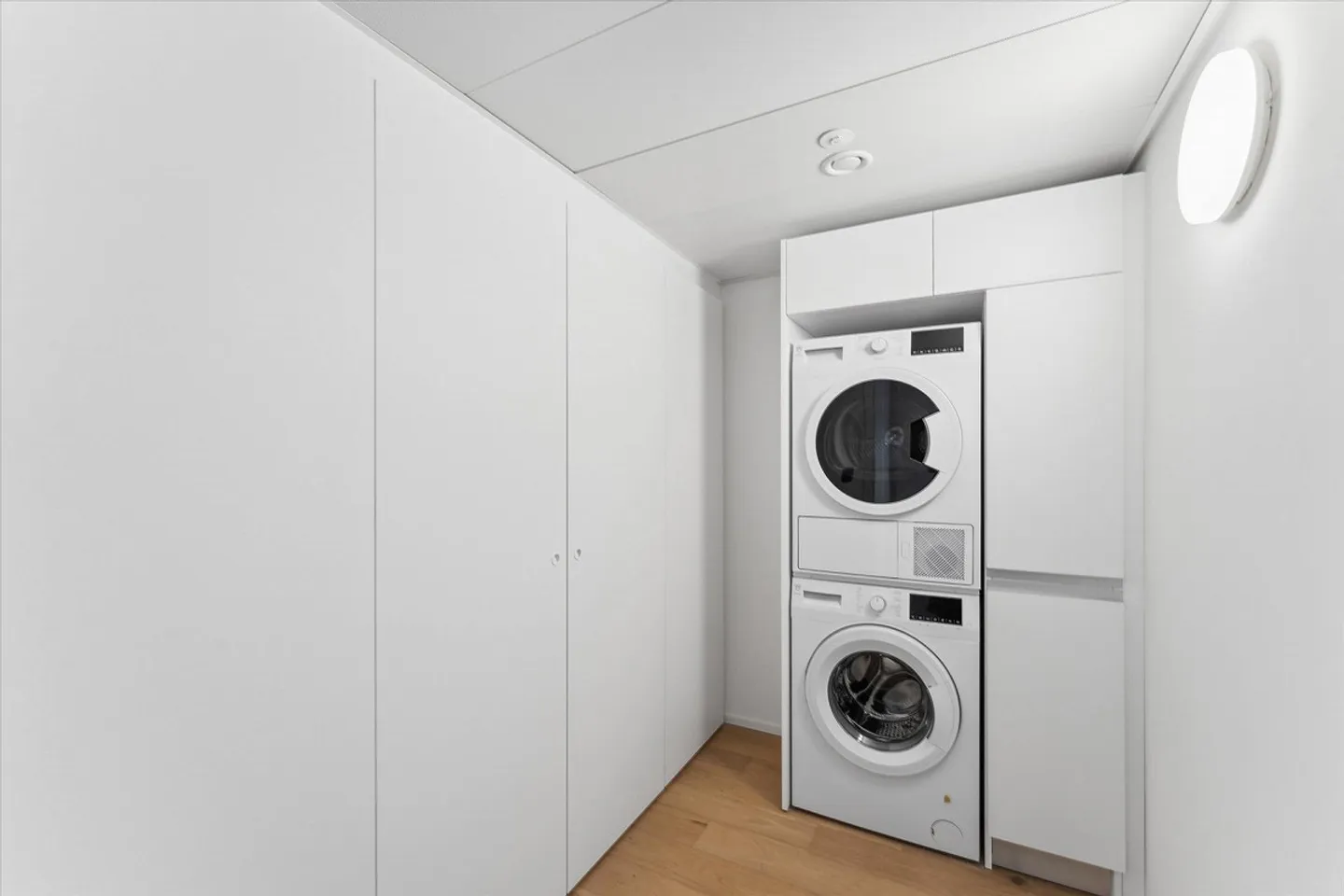 LOUER SANS CAUTION - Tower fifty five - espaces de vie métropolitains - Photo 7 sur 7