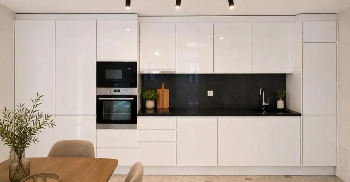Charmant Appartement Rénové - Photo 1 sur 6