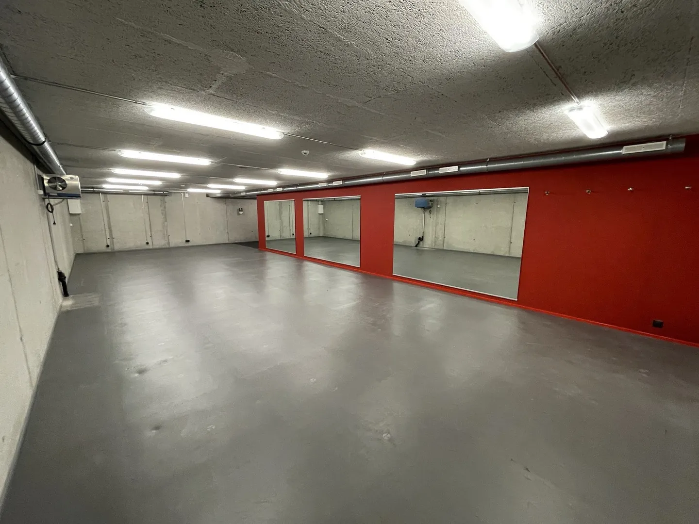 Il tuo nuovo spazio di stoccaggio in una posizione centrale! - Foto 2 di 3