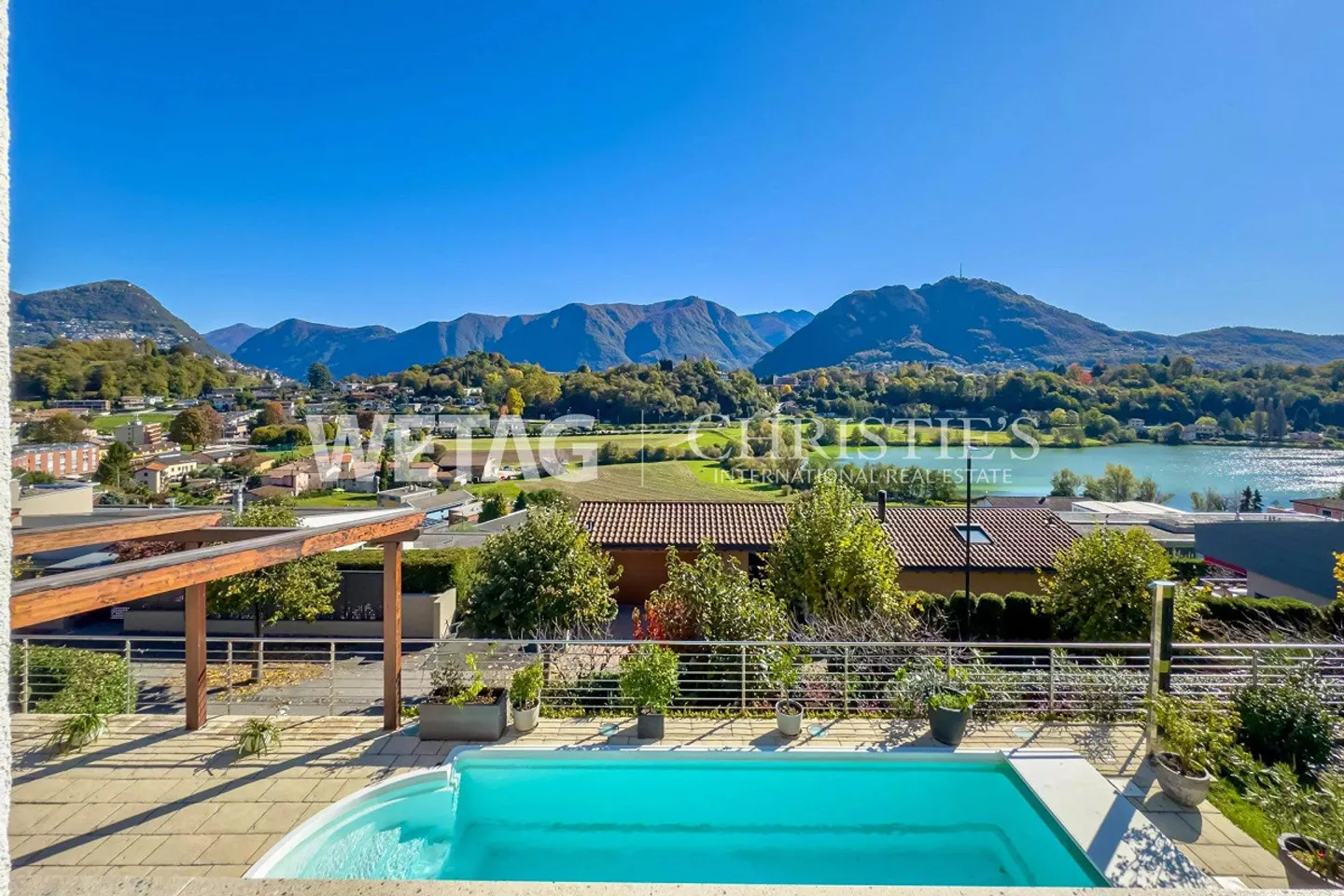 Villa moderna con piscina, giardino e vista sul Lago di Muzzano a Lugano-Breganzona in vendita, possibile anche come seconda casa - Foto 1 di 13