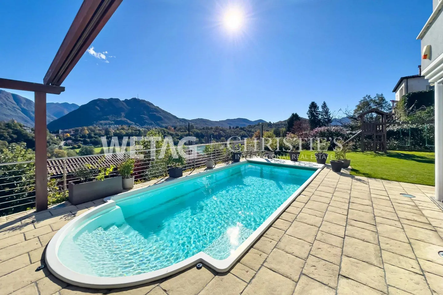 Villa moderna con piscina, giardino e vista sul Lago di Muzzano a Lugano-Breganzona in vendita, possibile anche come seconda casa - Foto 7 di 13