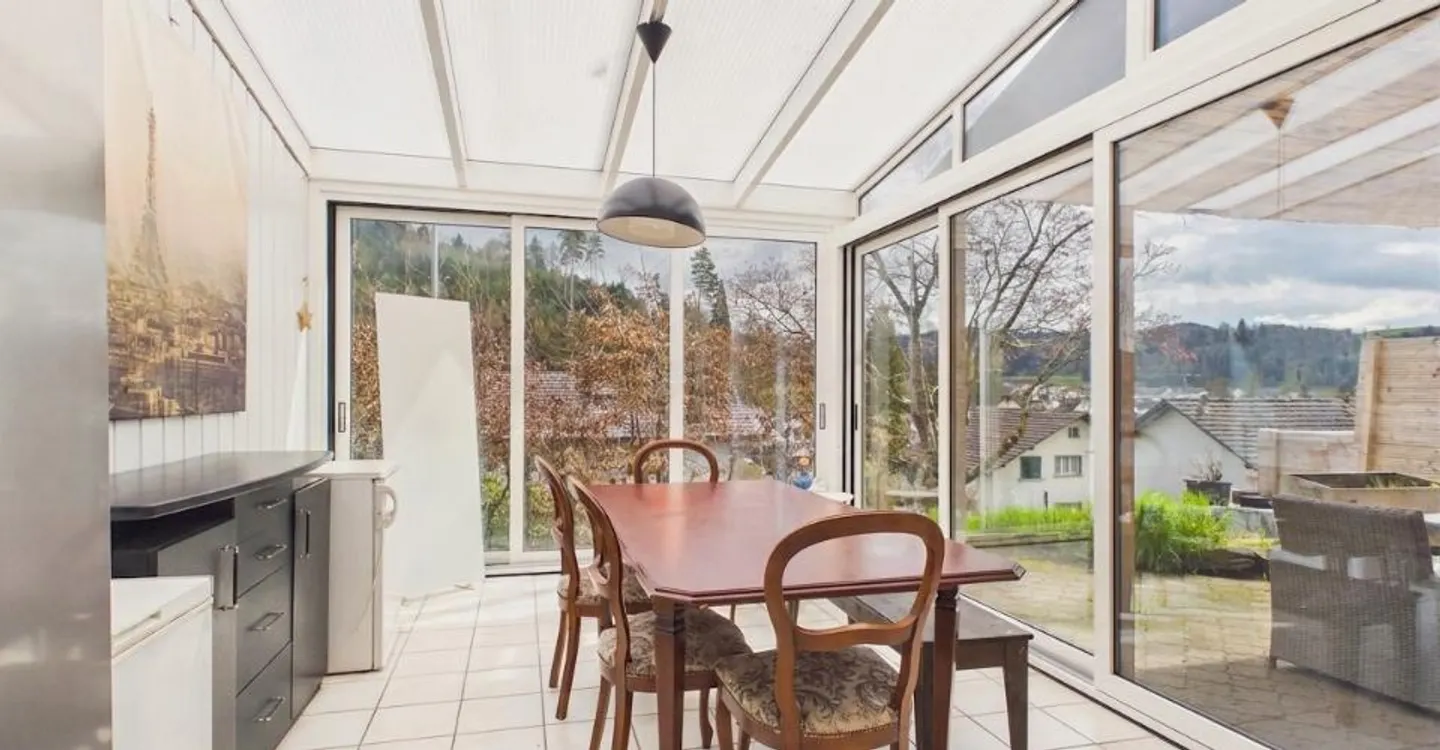 Charmantes Reihenhaus mit Aussicht - Foto 2 von 12
