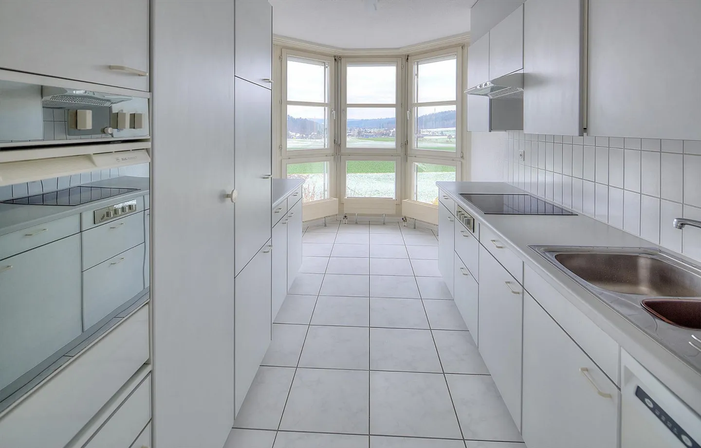 Charming Attic Apartment - Photo 5 of 11