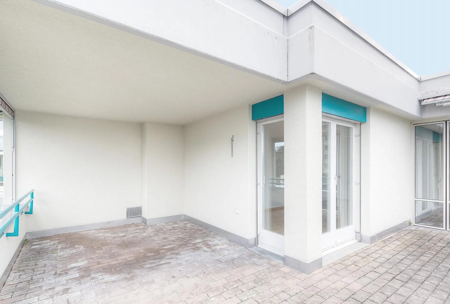 Charming Attic Apartment - Photo 10 of 11