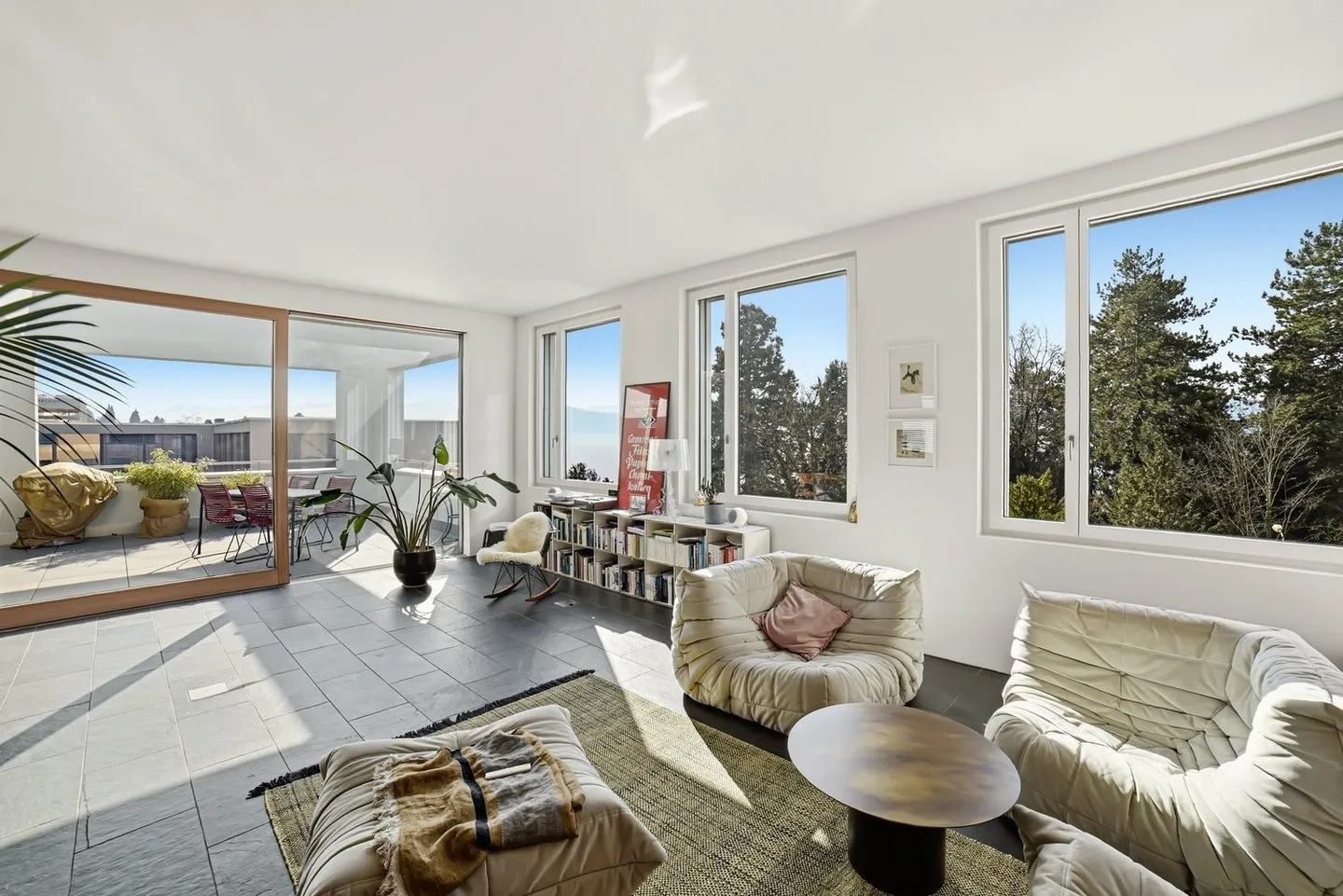 Appartement en loft de 3,5 pièces avec vue imprenable sur le lac à Männedorf - Photo 1 sur 11