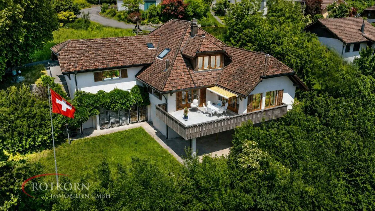 Maison de campagne de 7,5 pièces à Teufenthal - Photo 1 sur 26
