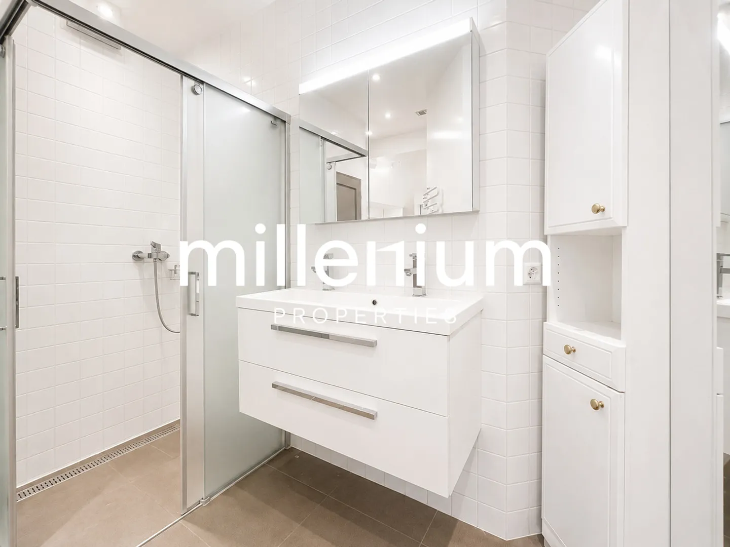 Magnificent 5-room penthouse apartment - Photo 12 of 13