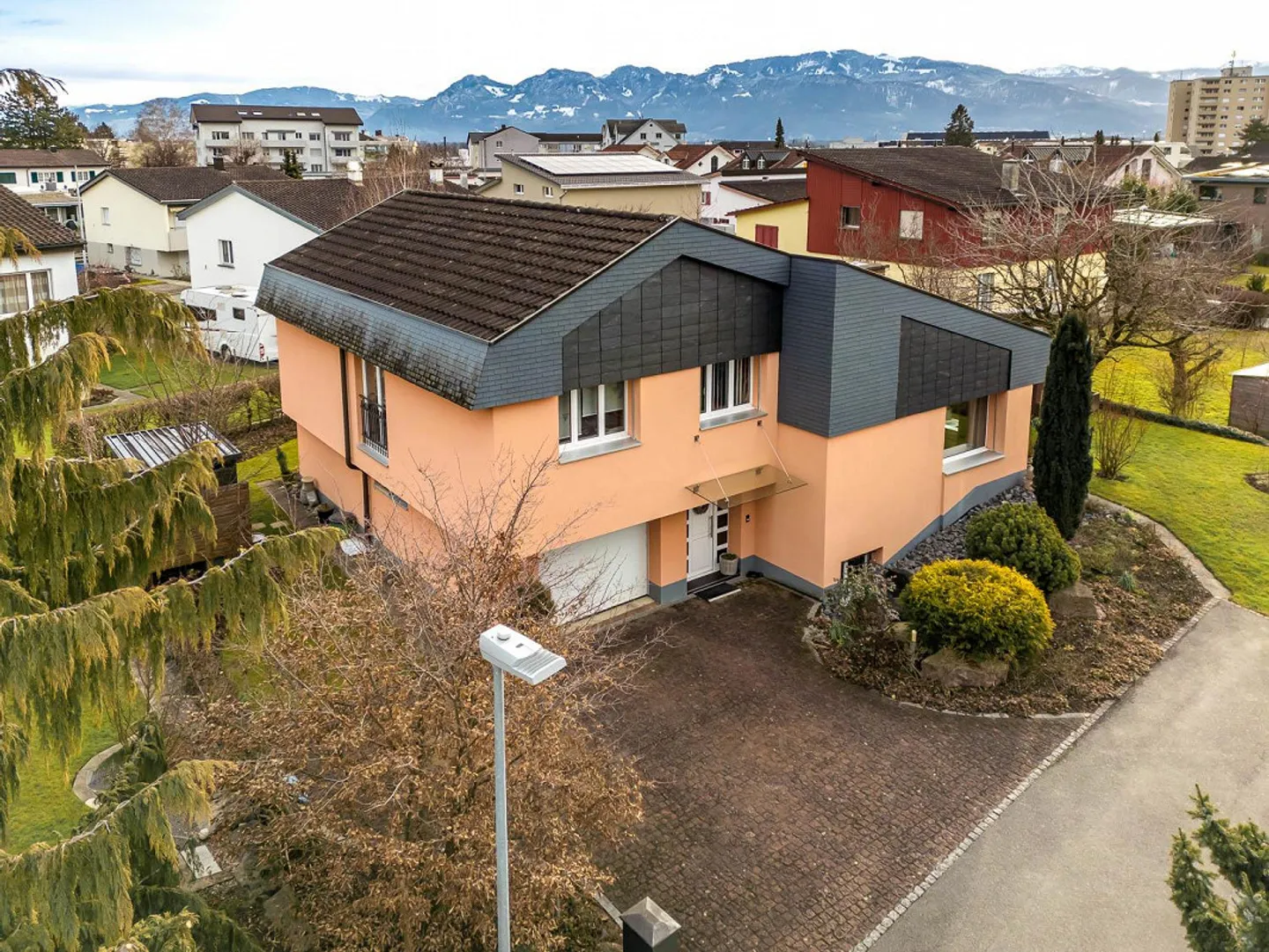 Charmantes Einfamilienhaus mit Garten - Foto 1 von 23