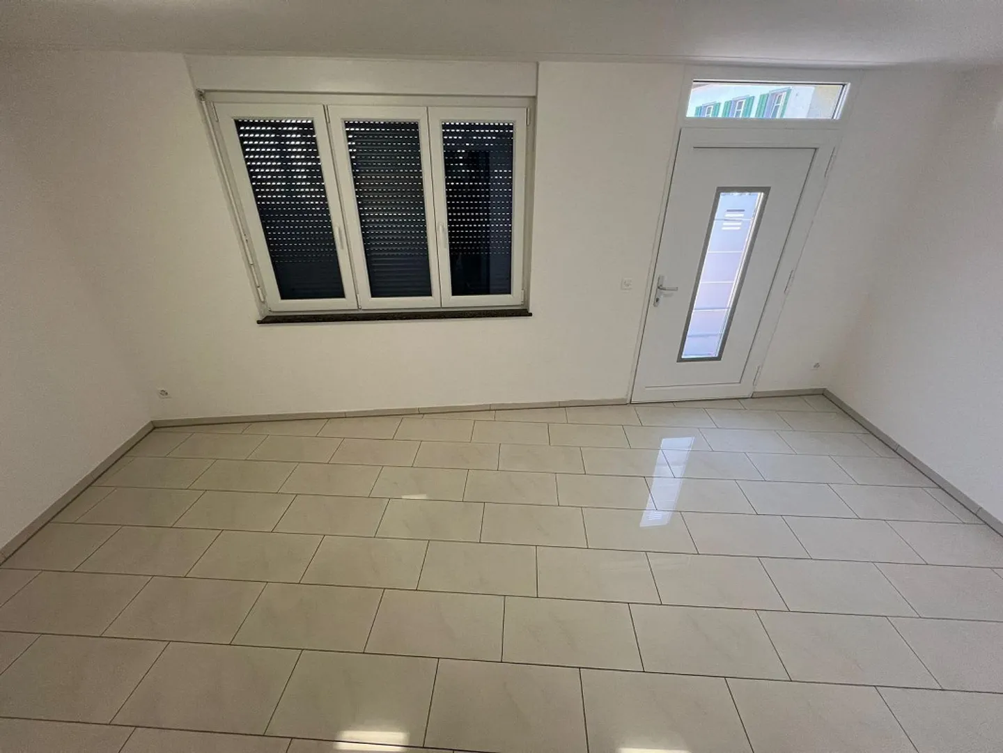 Ampie moderne stanze per studio al piano terra - Foto 11 di 16