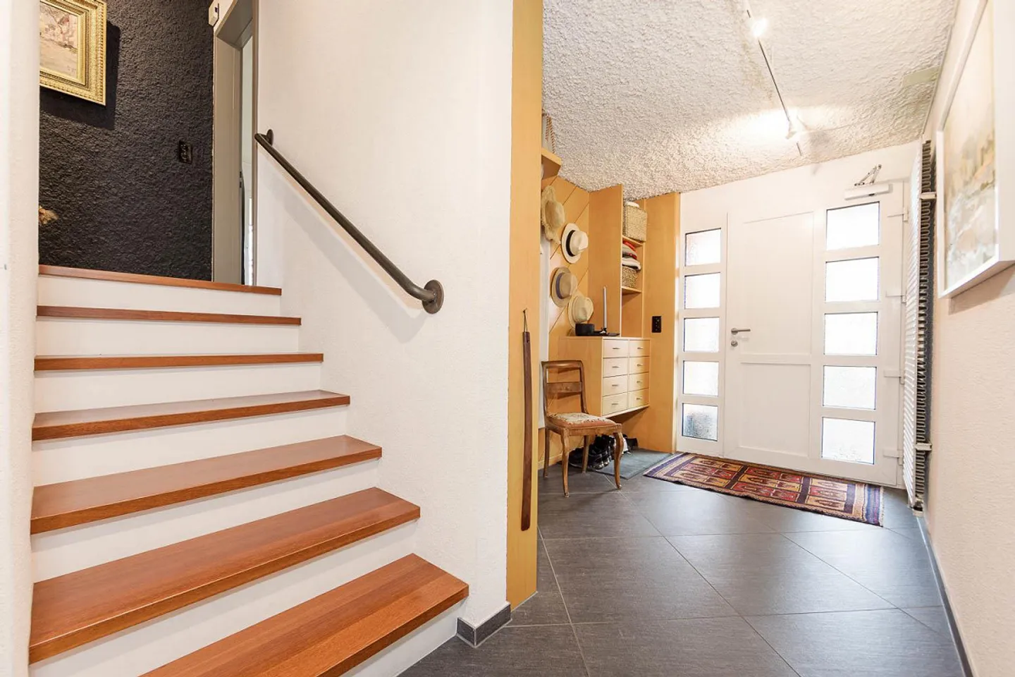 Charmantes Einfamilienhaus mit Garten - Foto 4 von 23