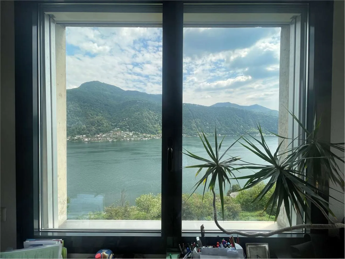 Villa moderna con vista mozzafiato sul lago - Foto 5 di 9