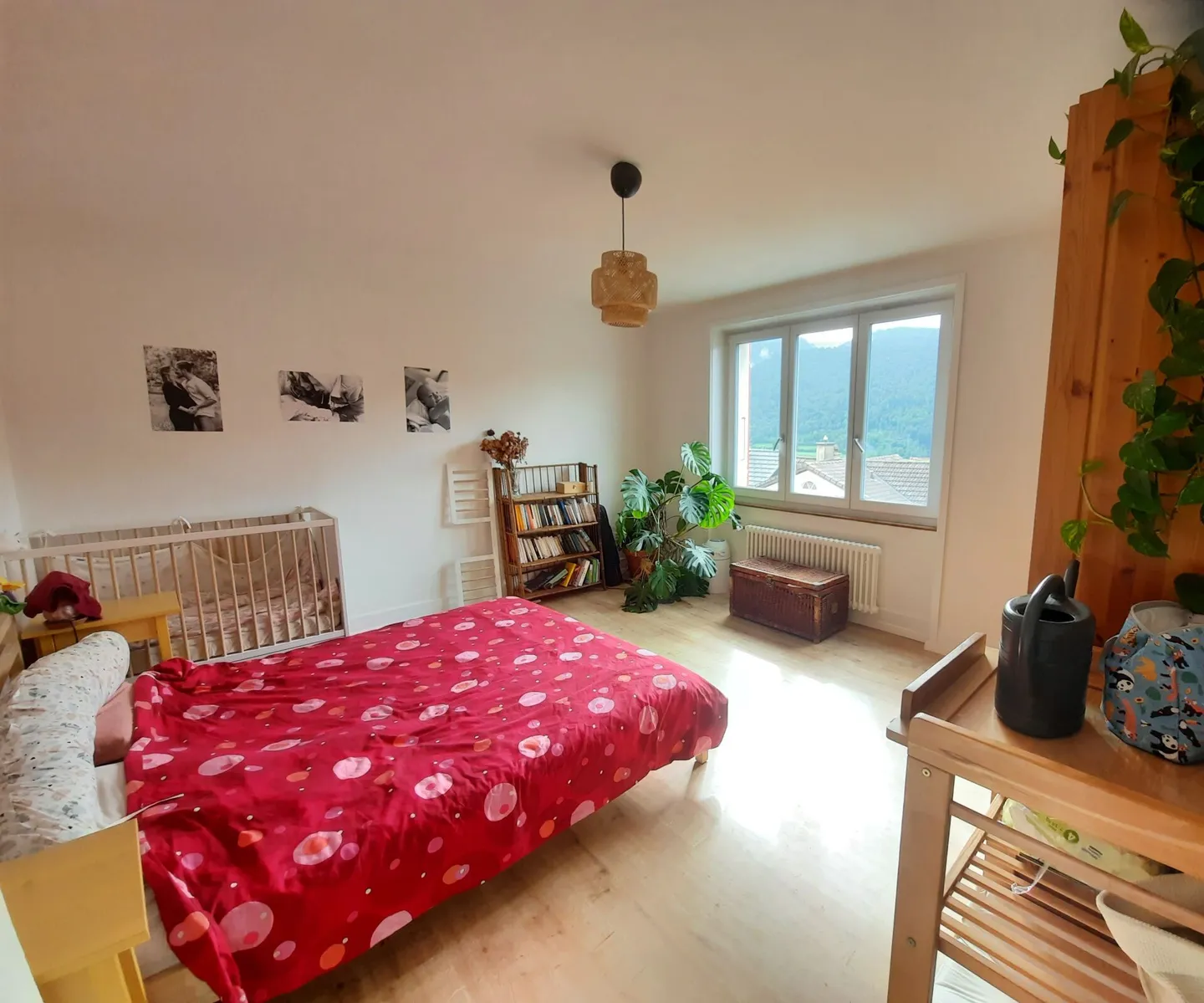 St-Imier, Beautiful 4.5-room apartment with balcony - ideally located - Photo 2 of 7