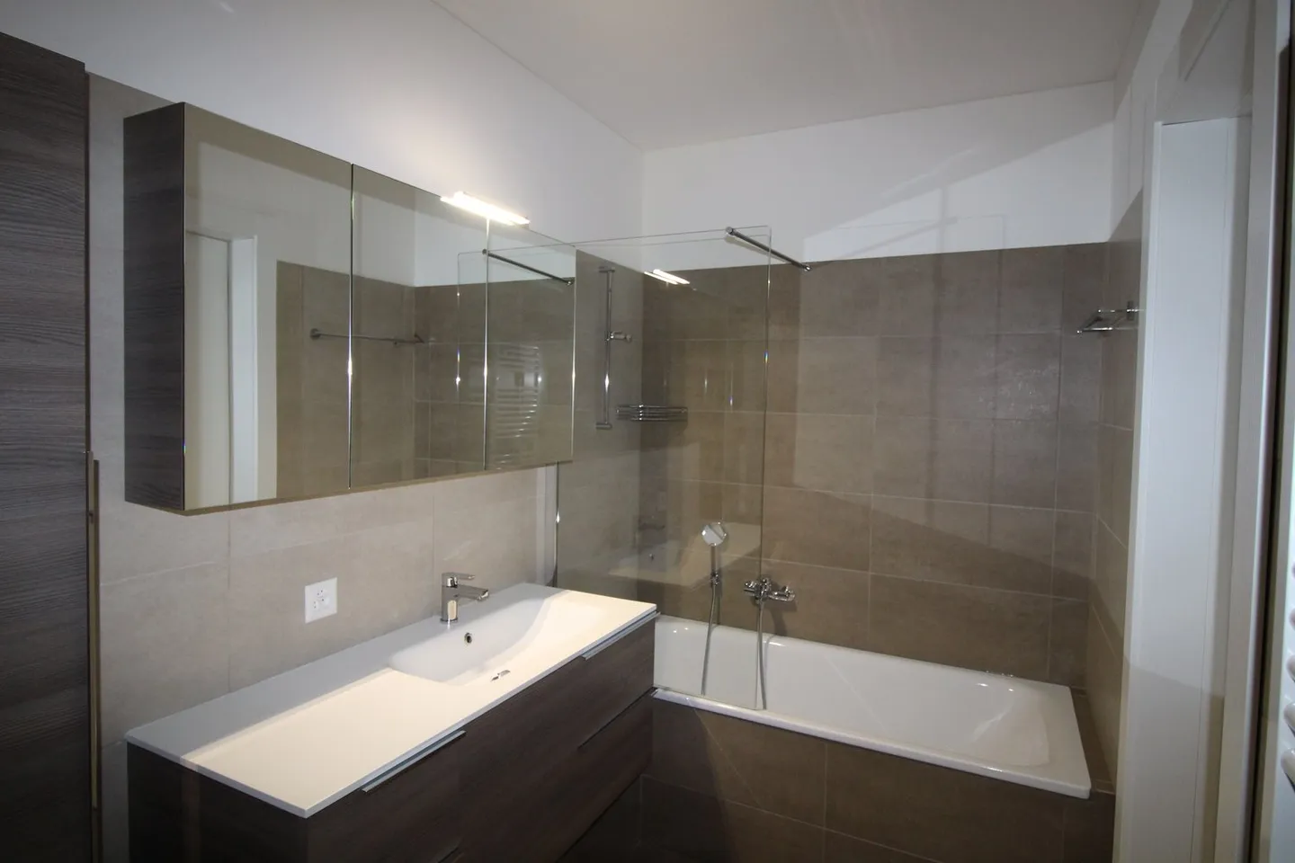 LUGANO PAMBIO-NORANCO - 4.5-ROOM APARTMENT FOR RENT - Photo 7 of 11
