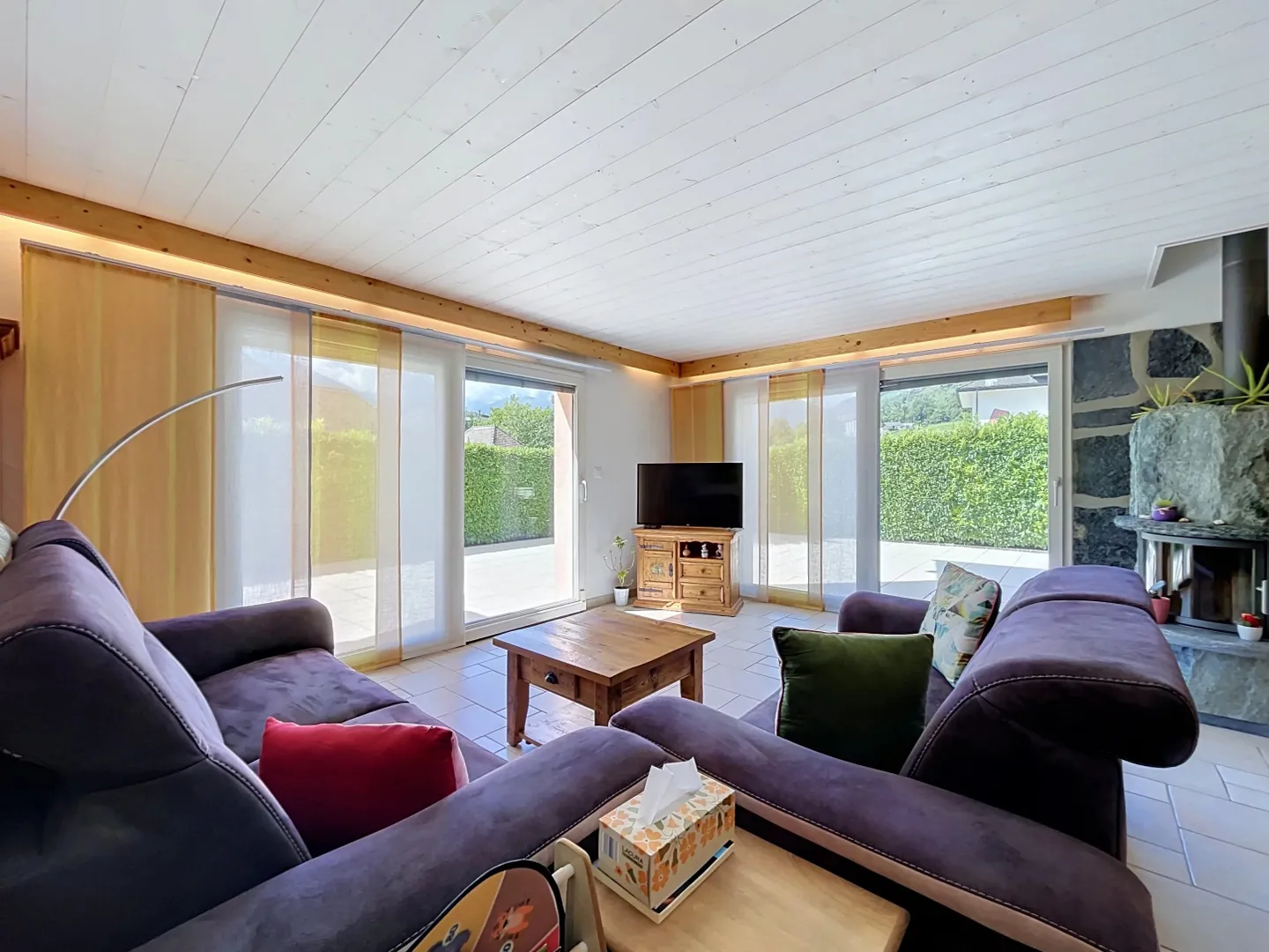 Geräumige Villa in ruhiger Lage - Foto 4 von 12